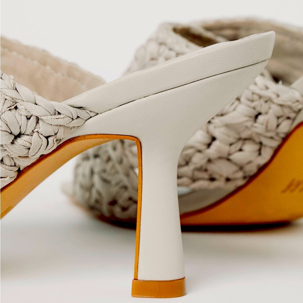 NWOT H&M Greige Mules SIZE 7 $60 (RRP $70) 🕊️💛. - Picture 7 of 7